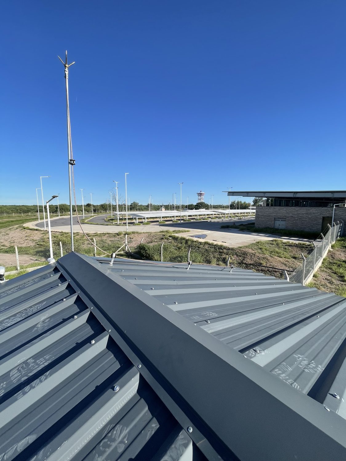 Sistema de protección contra descargas atmosféricas en el Aeropuerto de La Rioja